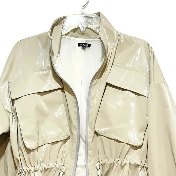 MICHI ARES GLOSS HIGH COLLAR UTILITY JACKET. LUXURY PERFORMANCE ATHLETIC WEAR. - Picture 8 of 16